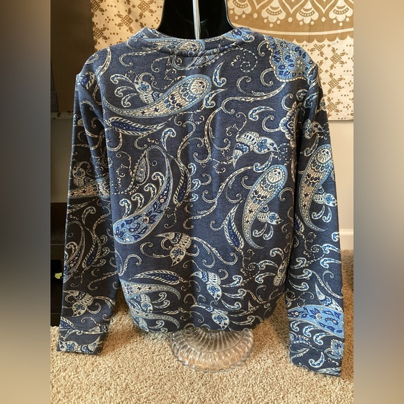 H&M Blue Paisley Pullover Sweatshirt. Size Small. NWOT - Picture 5 of 6